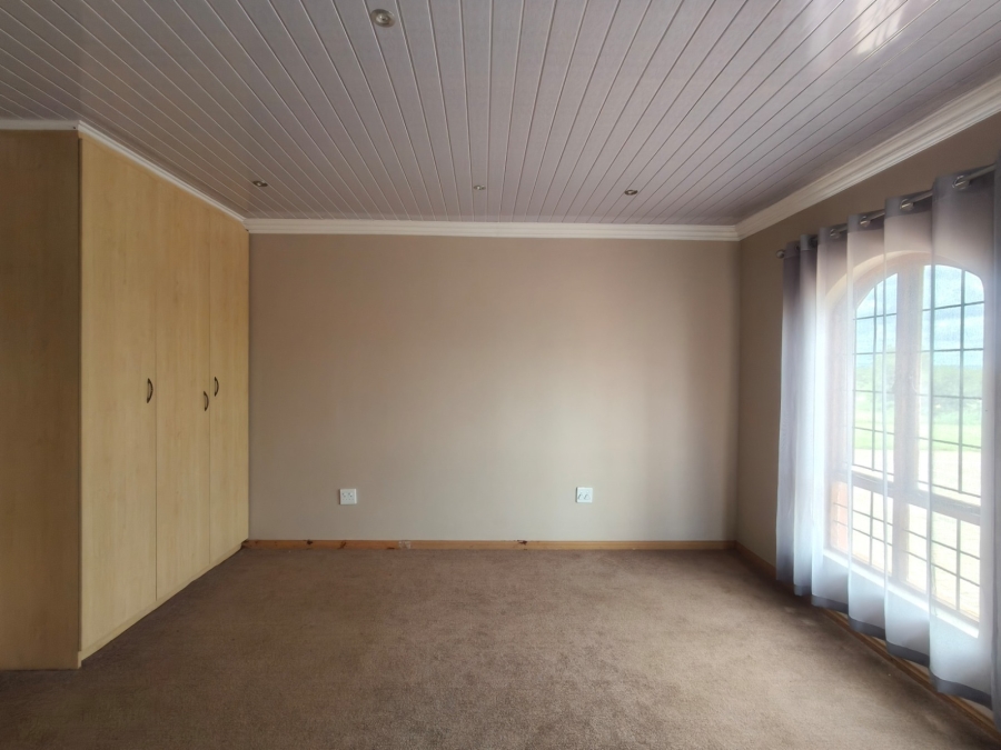 5 Bedroom Property for Sale in Rustenburg Rural North West